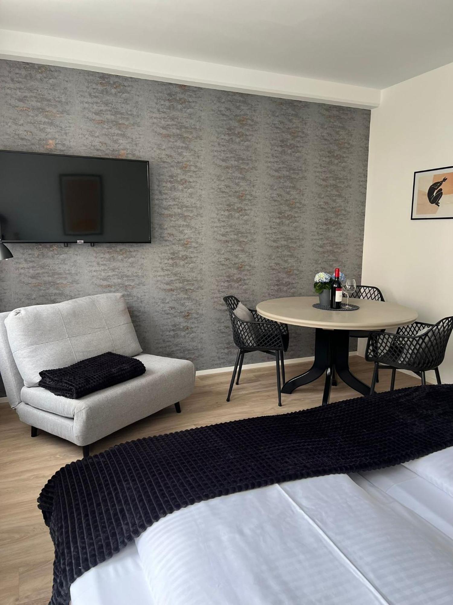 Alpha Rooms Backnang Esterno foto