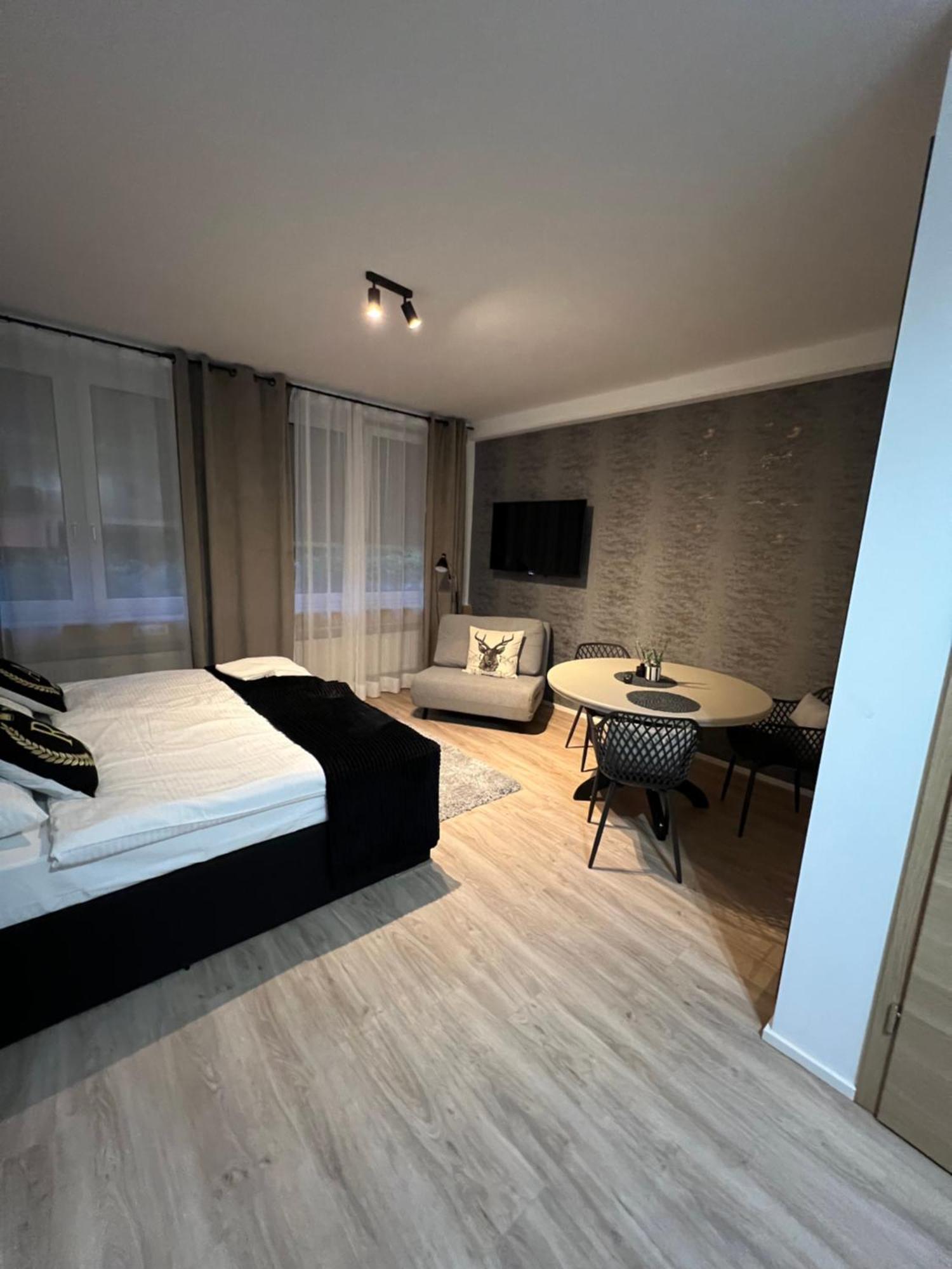 Alpha Rooms Backnang Esterno foto